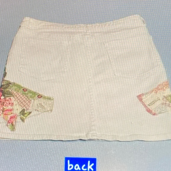 Fresh White Mini Skirt with Pink Floral Accents - Picture 4 of 5